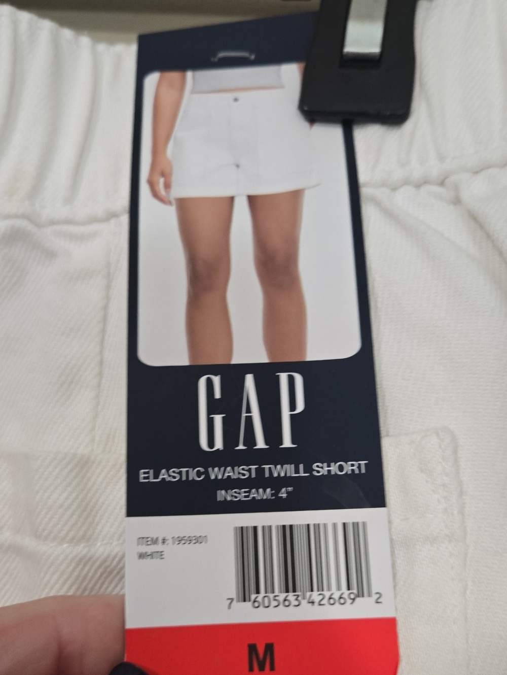Gap Women's Elastic Waist Twill Casual Shorts - Picture 3 of 6